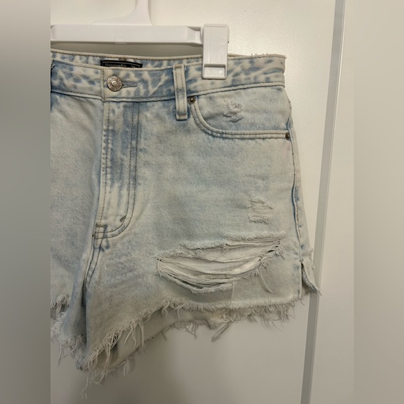 Abercrombie & Fitch Annie High-Rise Short - Picture 4 of 11